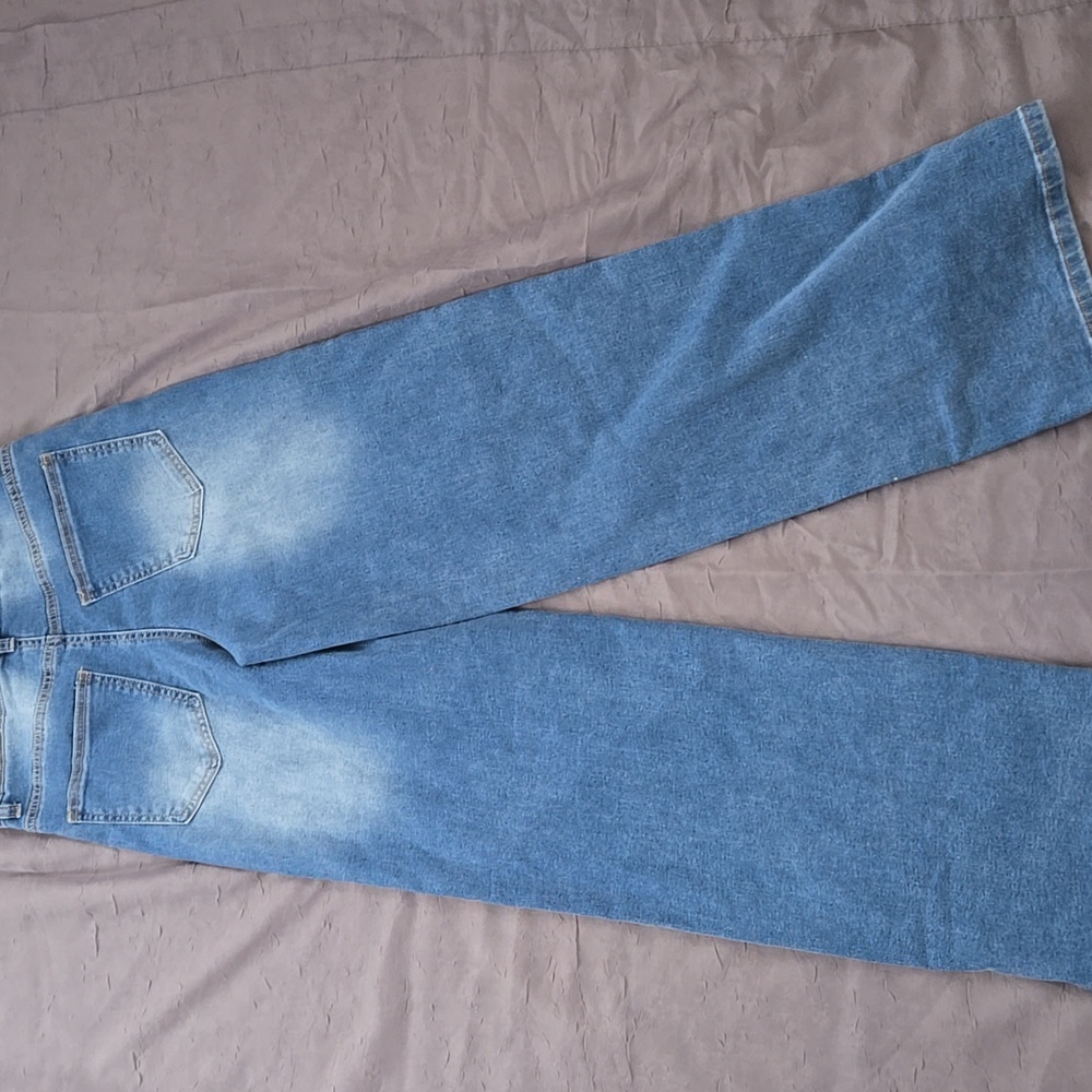 Stylish Blue Heart Embellished Wide Leg Jeans - Picture 7 of 10